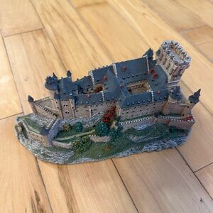 Danbury Mint Castle Sculpture The Alcazar